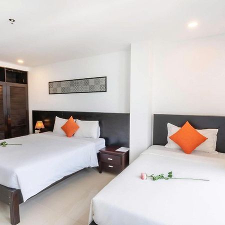 Queen Palace Sea View Hotel Дананг Экстерьер фото