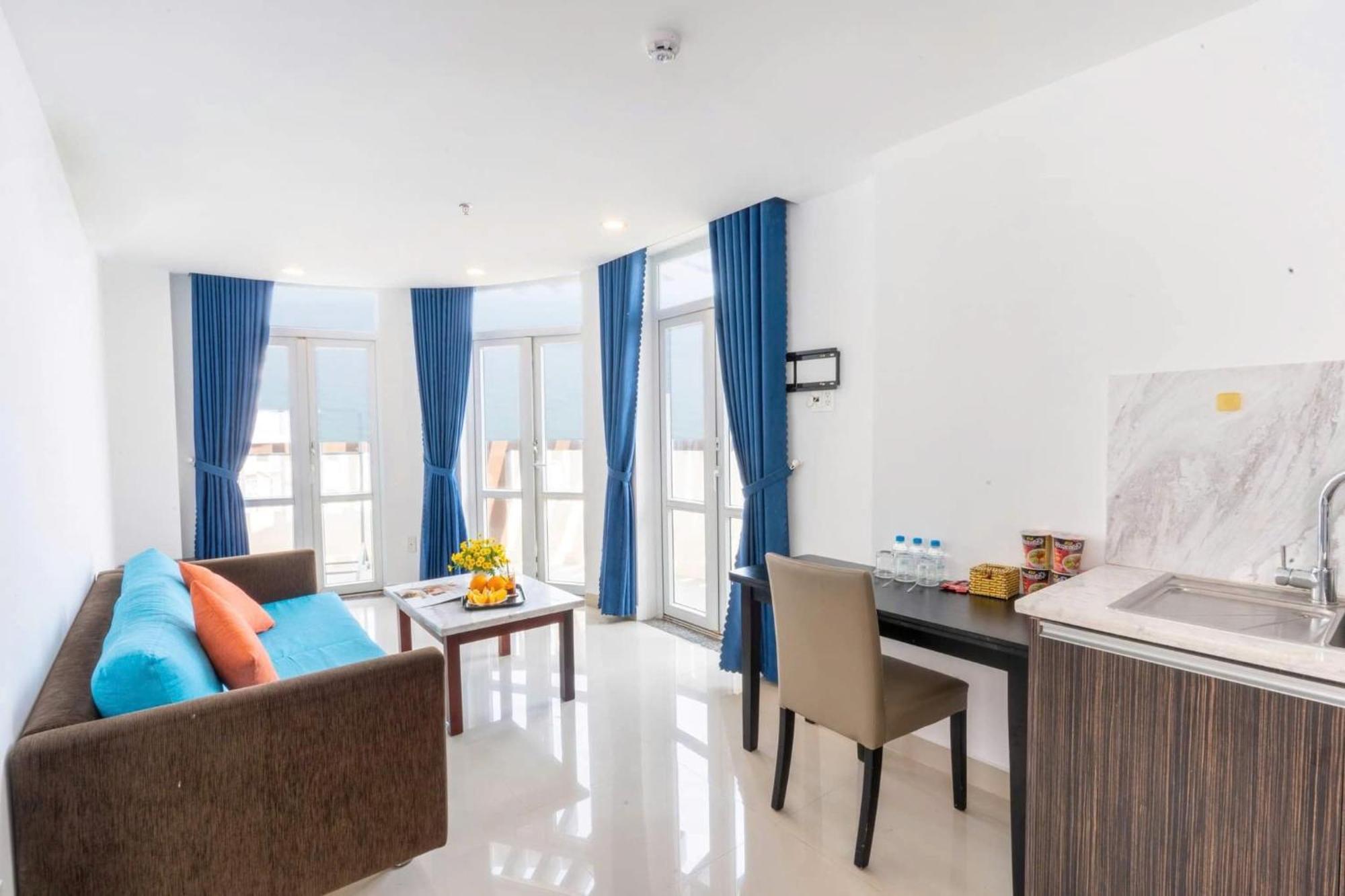 Queen Palace Sea View Hotel Дананг Экстерьер фото
