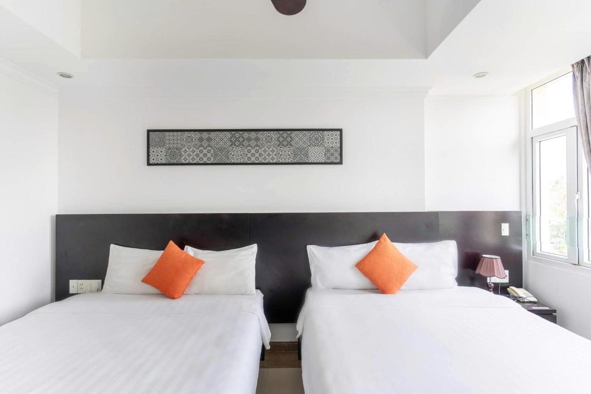 Queen Palace Sea View Hotel Дананг Экстерьер фото