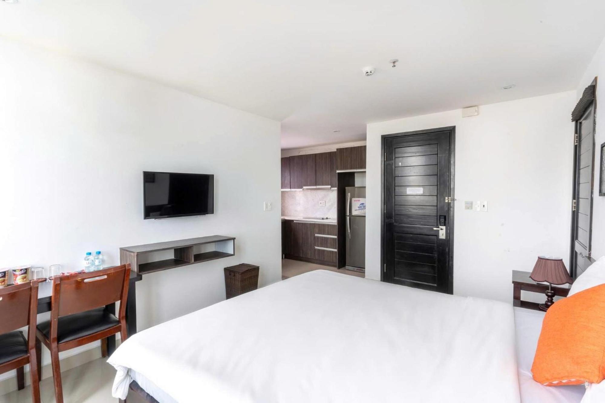 Queen Palace Sea View Hotel Дананг Экстерьер фото